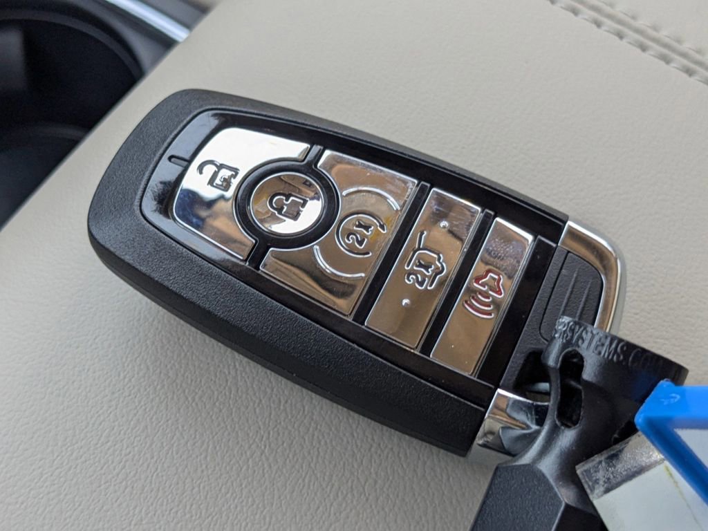 New 2026 Lincoln Corsair Grand Touring image 32