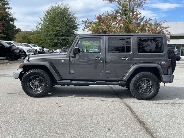 Used 2017 Jeep Wrangler Unlimited Sahara w/ Connectivity Group AWD/4WD image 2