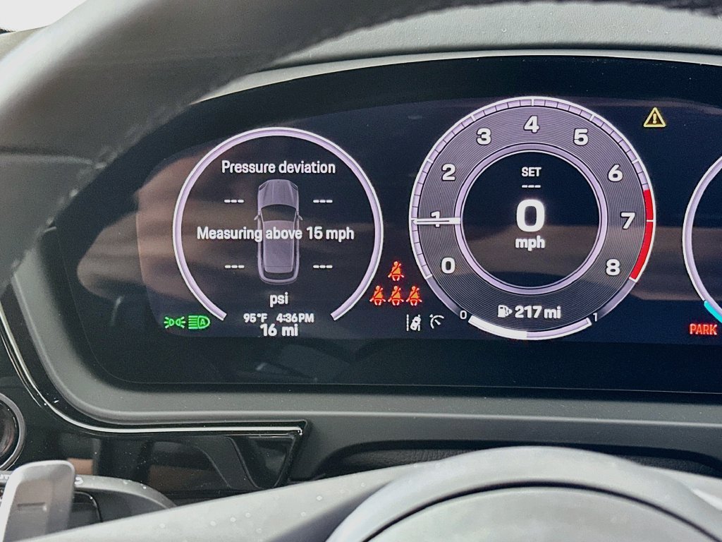 New 2026 Porsche Cayenne AWD/4WD image 13