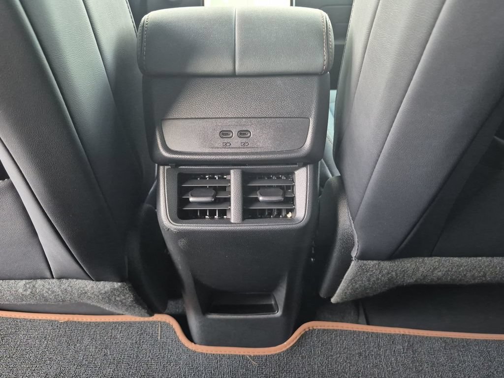 Used 2026 GMC Terrain AT4 w/ Technology Package II AWD/4WD image 39