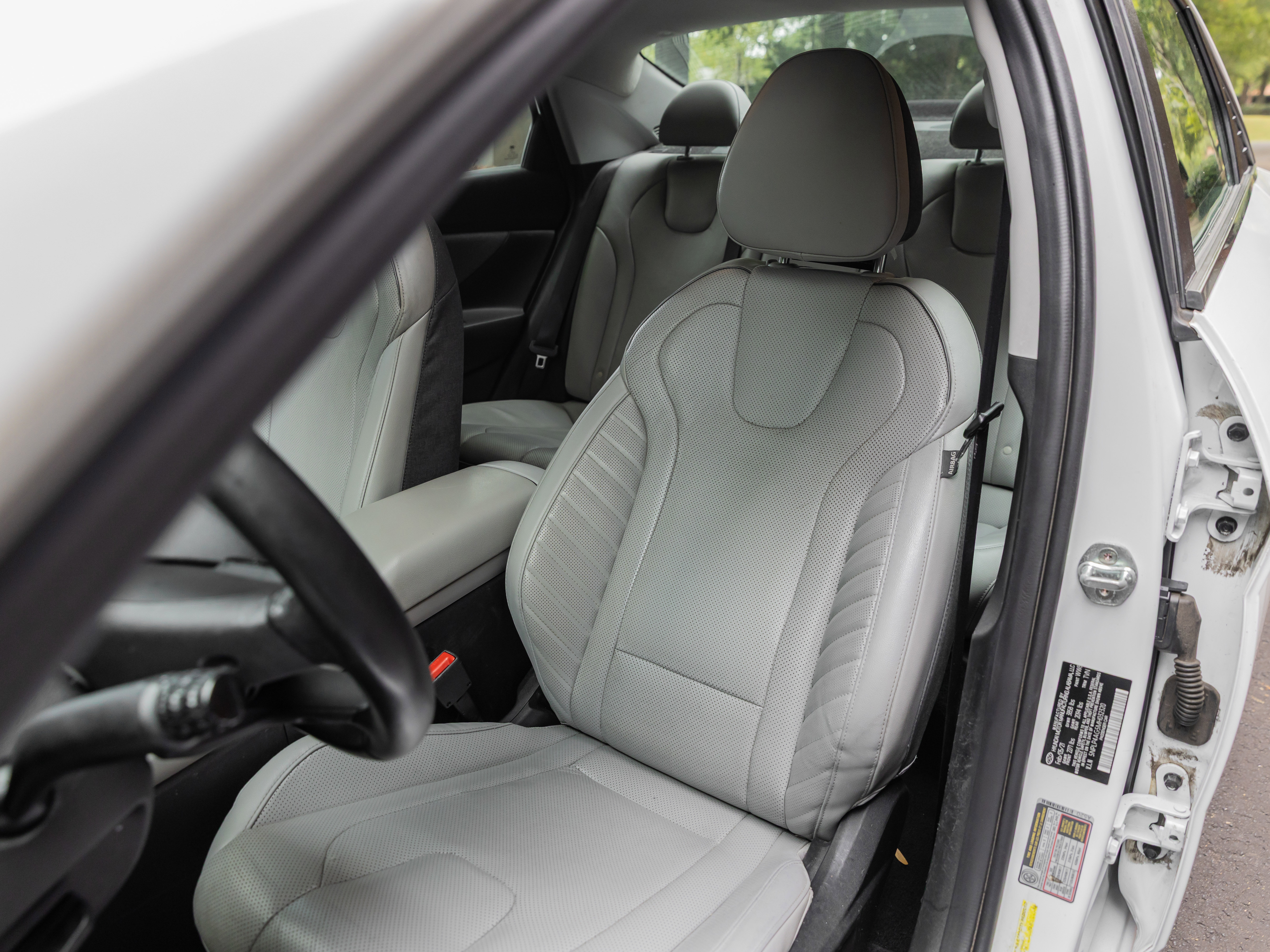 Used 2021 Hyundai Elantra Limited image 12