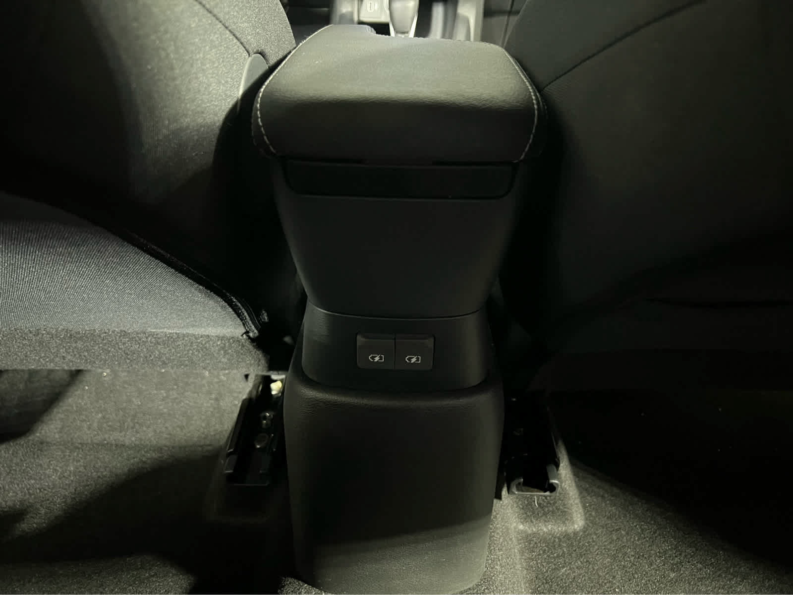 Certified 2025 Nissan Kicks Play S FWD image 11