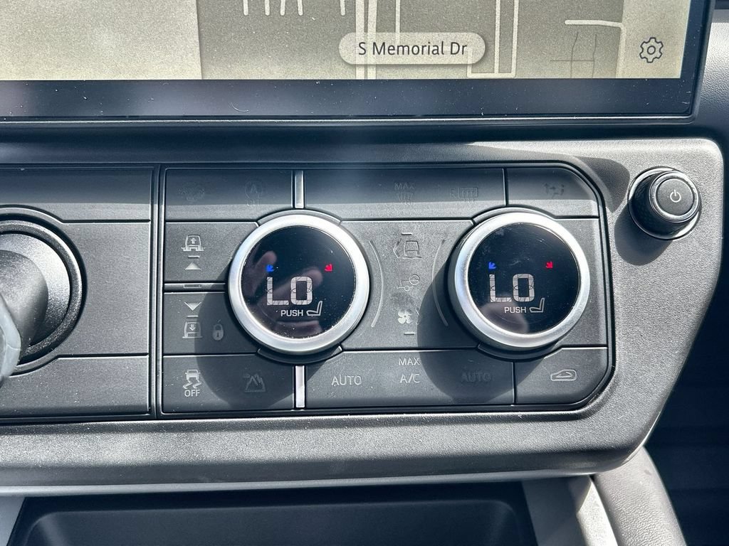New 2026 Land Rover Defender 110 X AWD/4WD image 28
