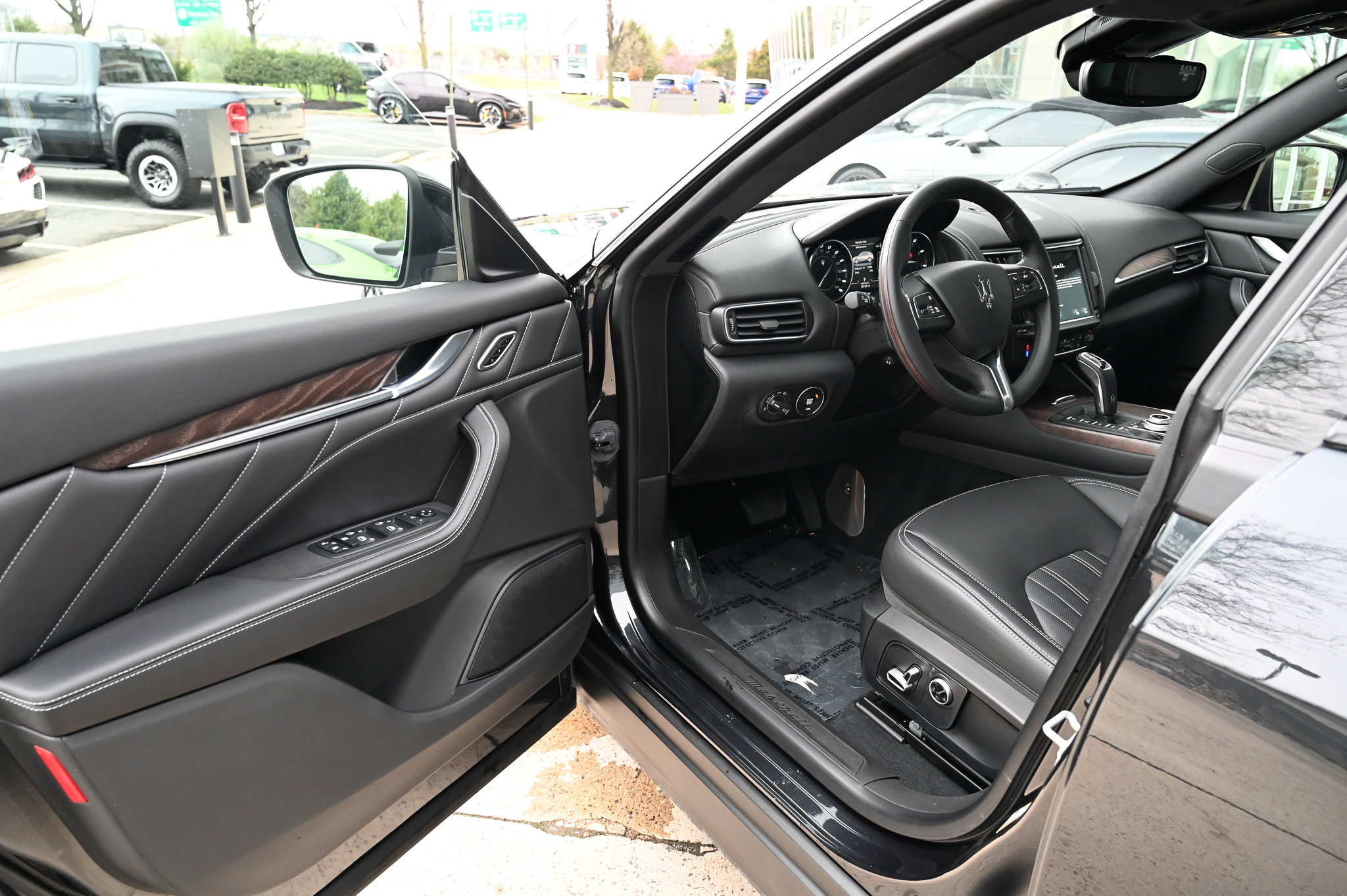 Certified 2022 Maserati Levante GT image 15