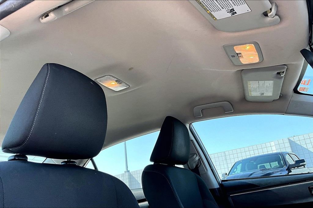 Used 2017 Toyota Corolla XSE FWD image 14