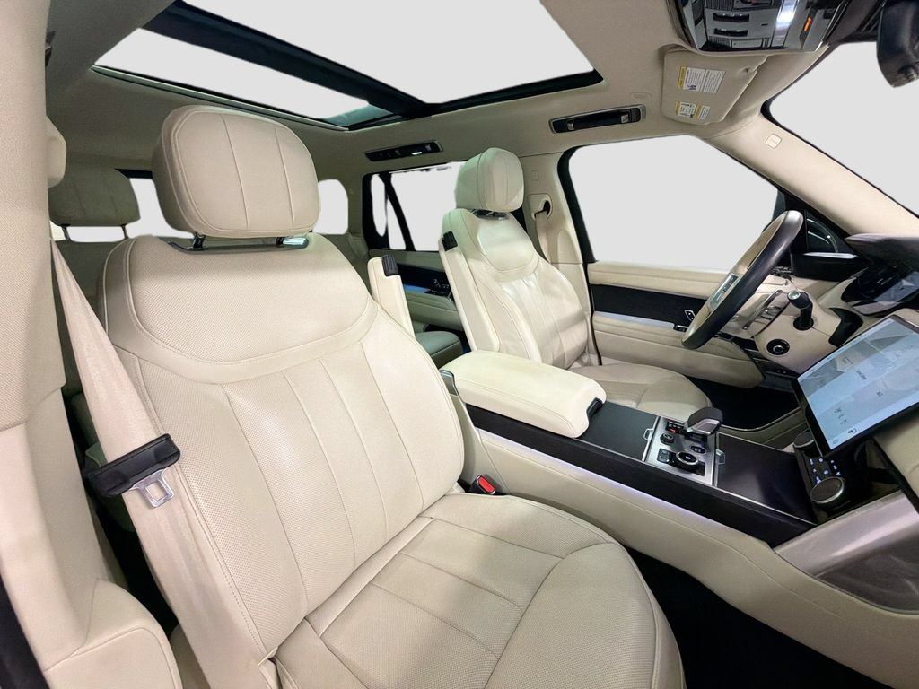 Certified 2023 Land Rover Range Rover Long Wheelbase SE AWD/4WD image 29