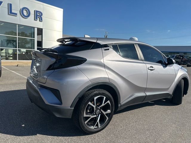 Used 2020 Toyota C-HR XLE FWD image 18