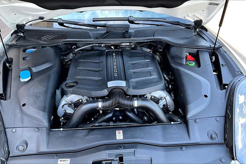 Used 2017 Porsche Cayenne GTS AWD/4WD image 10