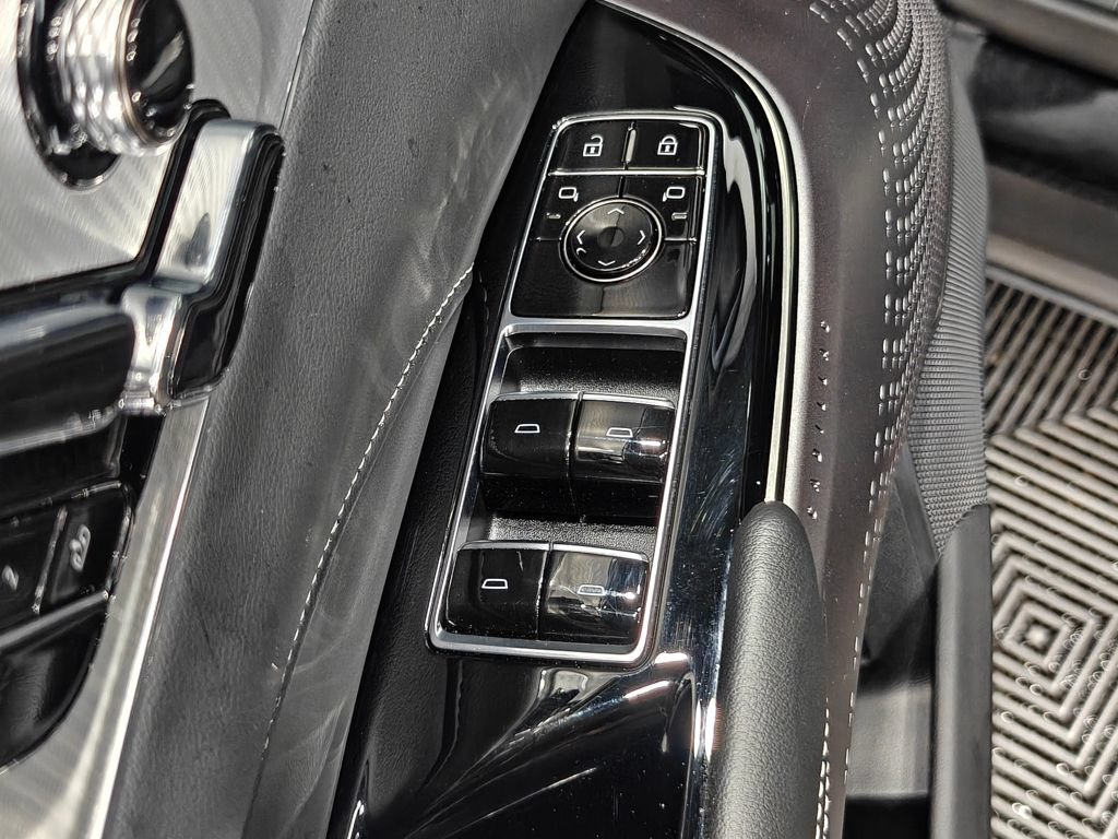 Used 2024 Cadillac Lyriq Tech RWD image 53