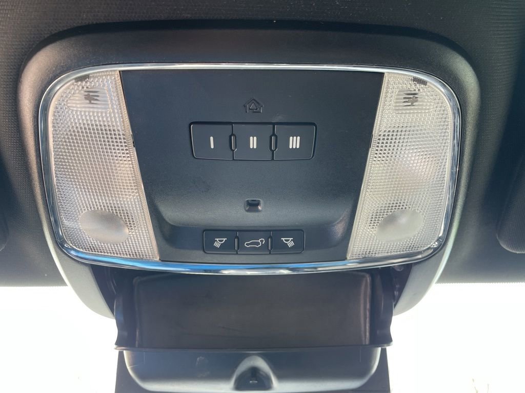 Used 2018 Jeep Grand Cherokee Laredo AWD/4WD image 18