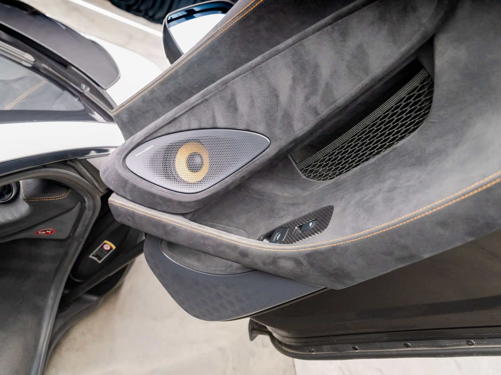 Used 2019 McLaren 600LT RWD image 74