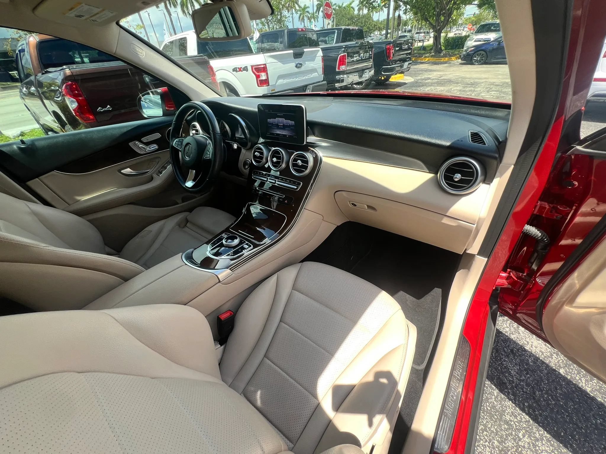 Used 2019 Mercedes-Benz GLC 300 image 28