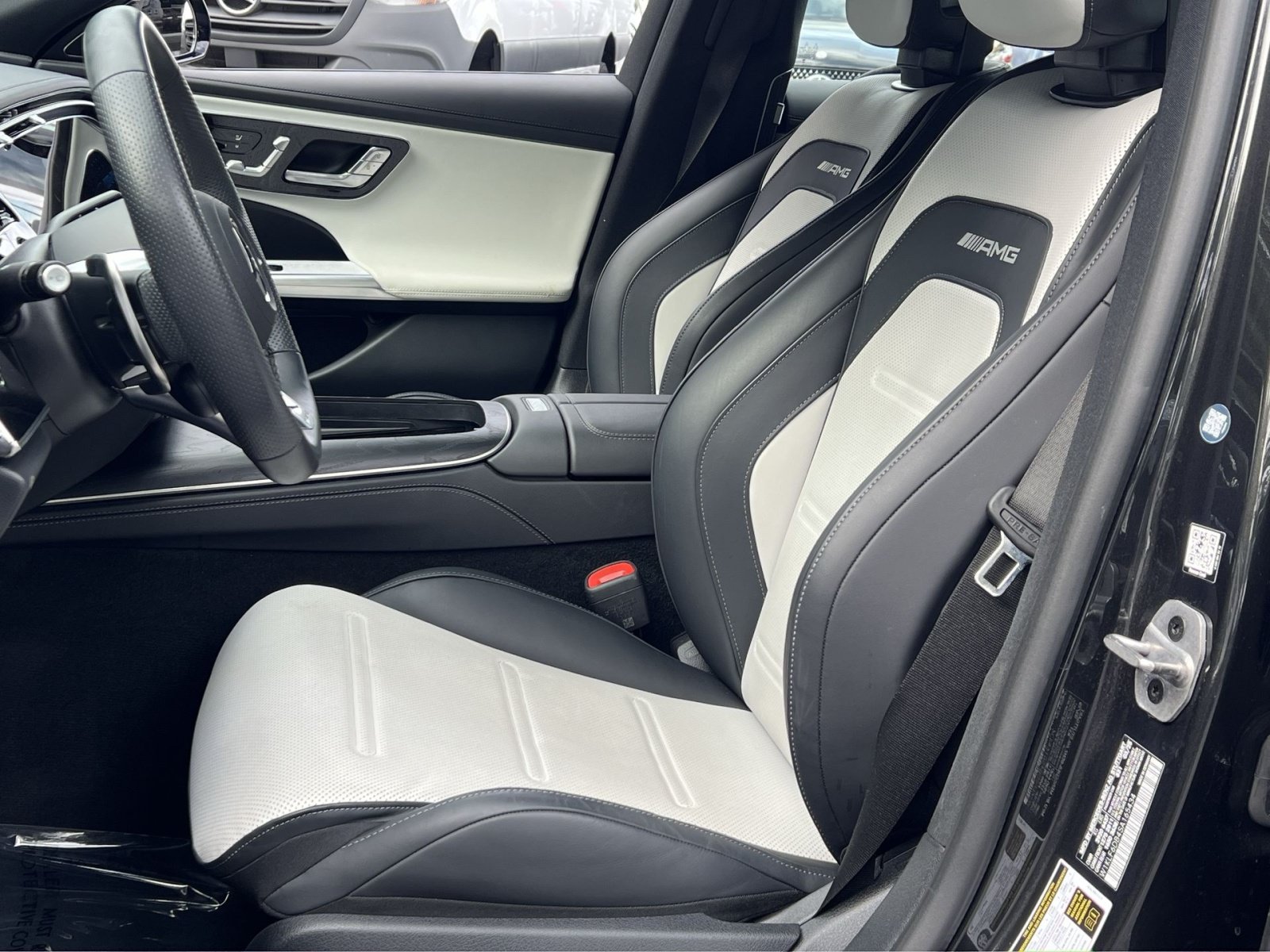 Used 2025 Mercedes-Benz E 53 AMG e 4MATIC Sedan w/ Multicontour Seating Package image 18