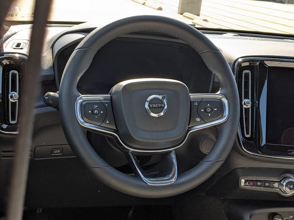 Certified 2023 Volvo C40 P8 Recharge Ultimate AWD/4WD image 14