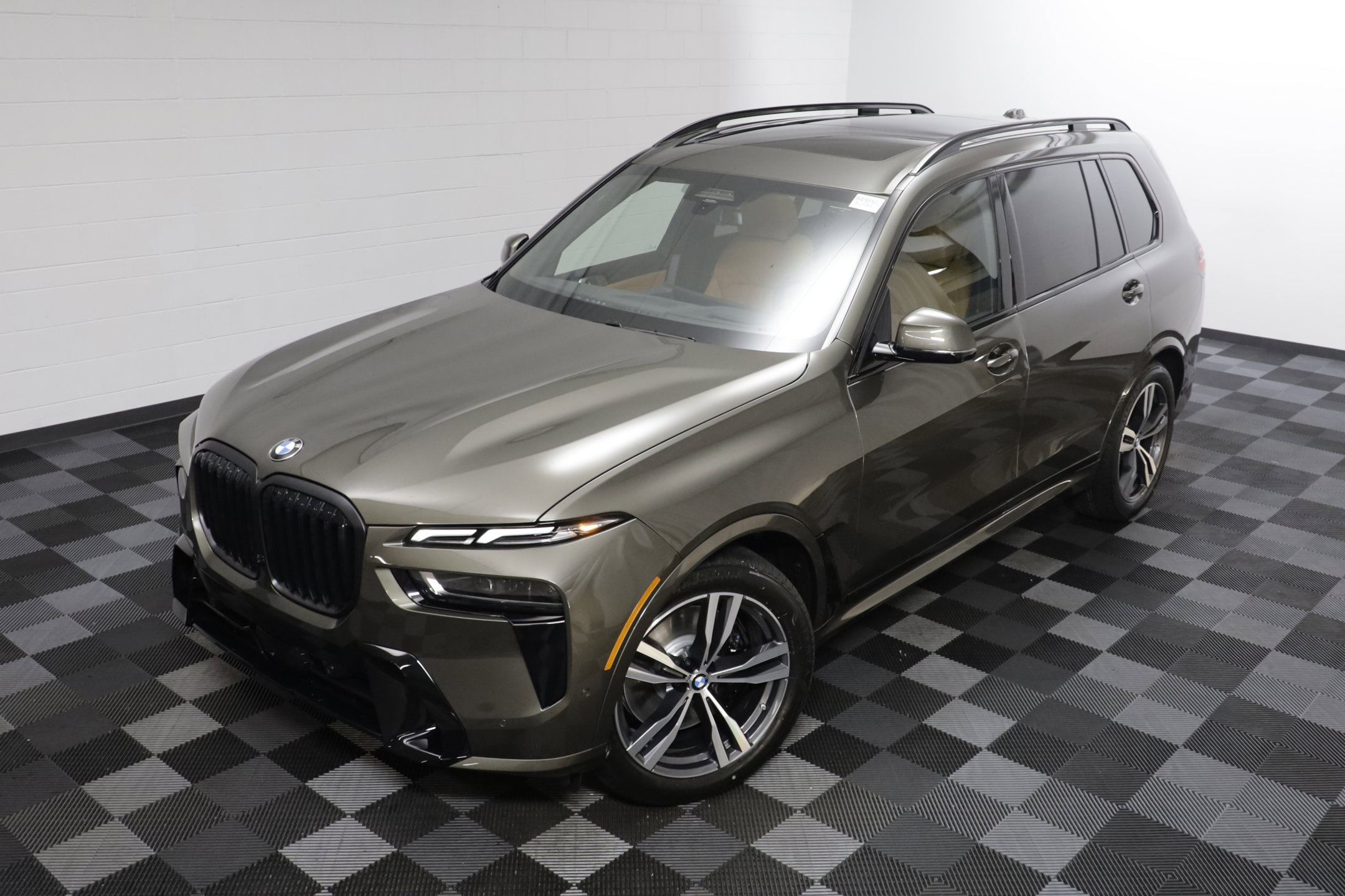 New 2027 BMW X7 xDrive40i w/ Executive Package AWD/4WD image 2