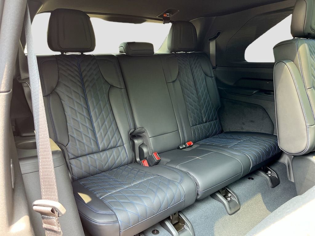 New 2025 Cadillac Escalade IQ Luxury 1 w/ Smart Trailering package AWD/4WD image 30