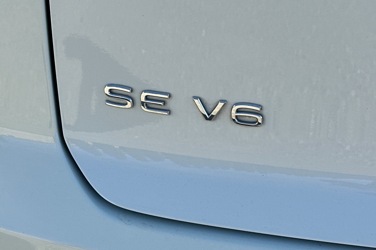 Used 2022 Volkswagen Atlas Cross Sport SE image 26