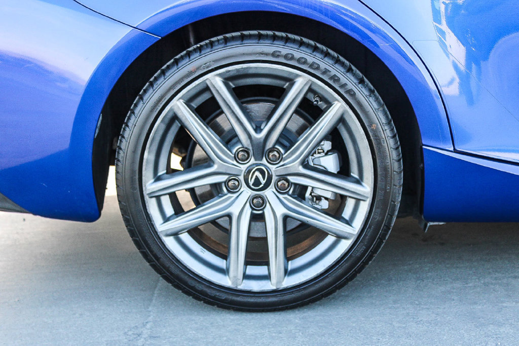 Used 2020 Lexus IS 350 F Sport w/ F Sport Package RWD image 12