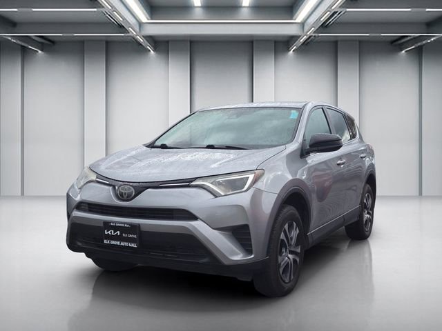 Used 2018 Toyota RAV4 LE image 3