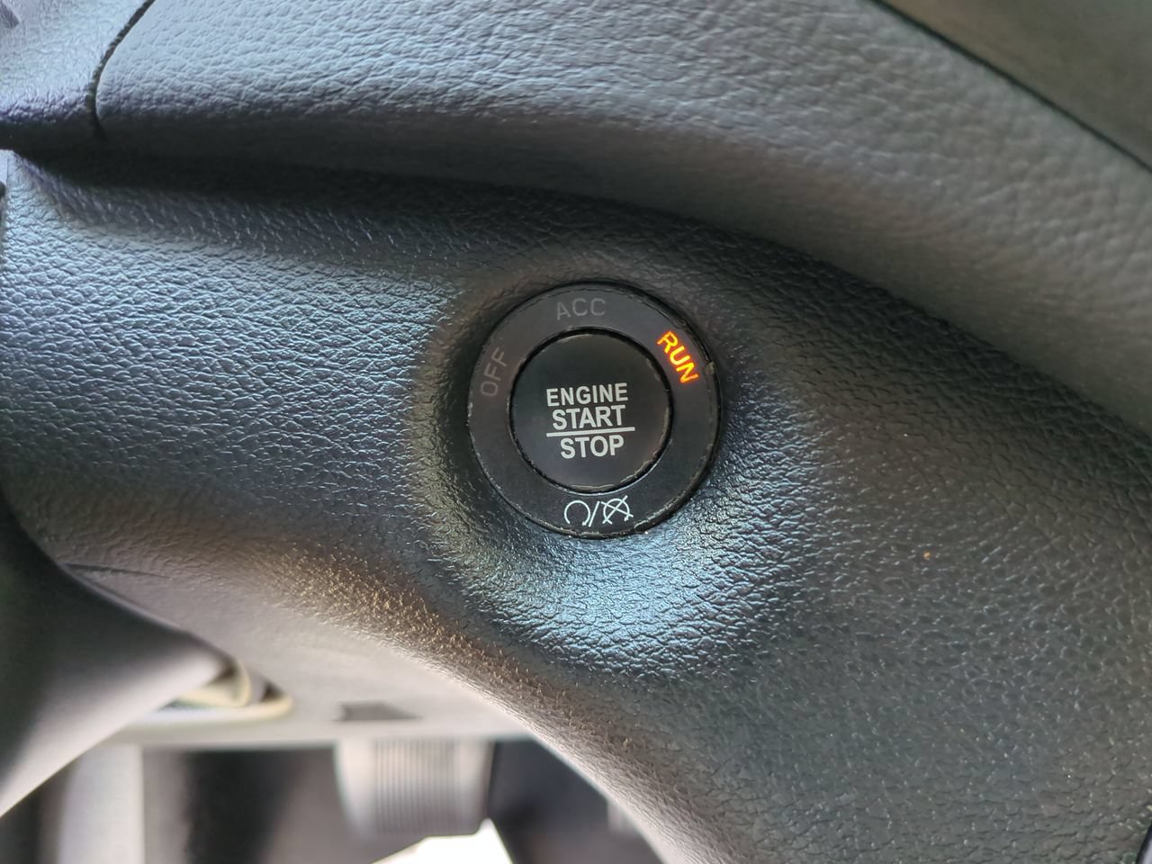 Used 2020 Jeep Cherokee Limited FWD image 29
