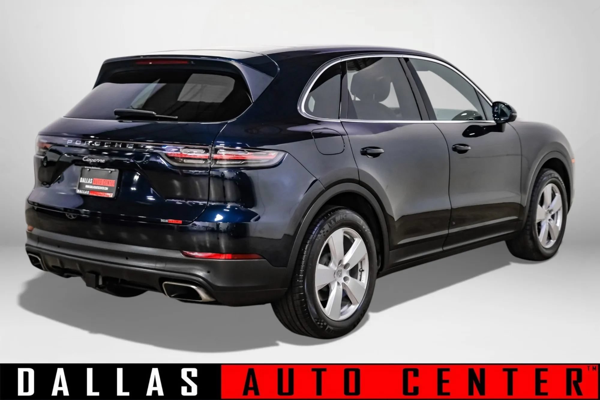 Used 2019 Porsche Cayenne AWD/4WD image 4
