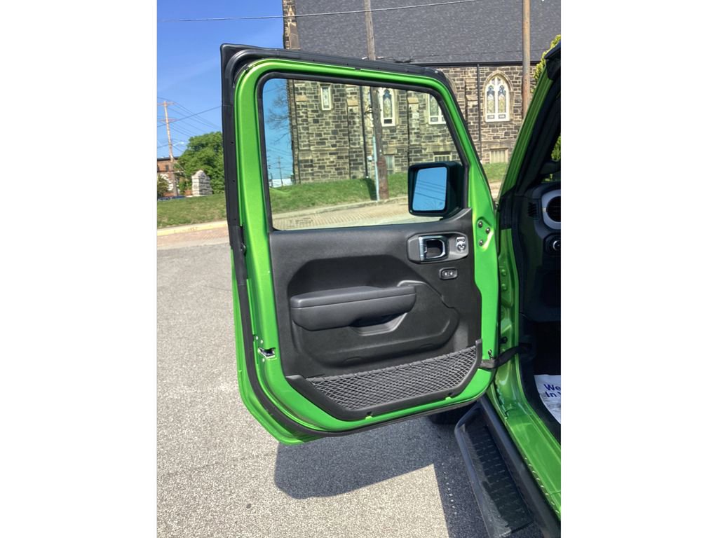 Used 2025 Jeep Wrangler Sport S AWD/4WD image 18