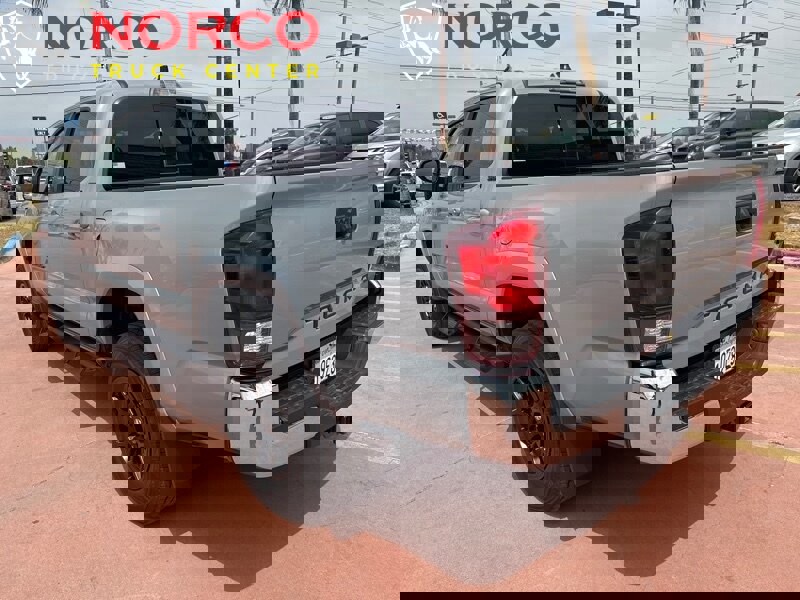 Used 2021 Toyota Tacoma SR5 w/ Blackout Package (TMS) image 6