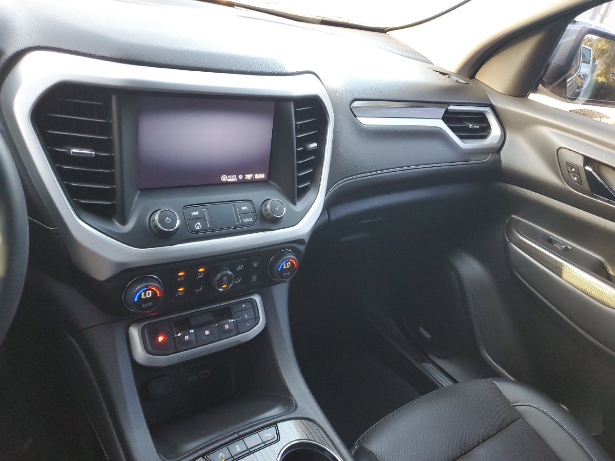Used 2023 GMC Acadia SLT w/ Technology Package FWD image 26
