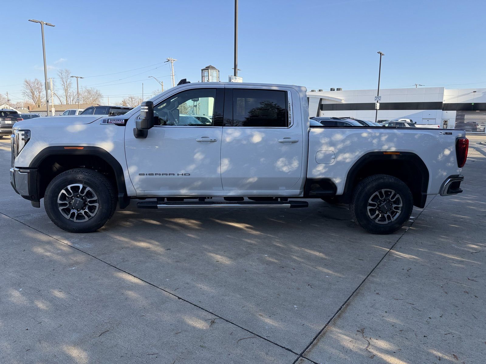 New 2026 GMC Sierra 2500 SLE w/ SLE Value Package; AWD/4WD image 8