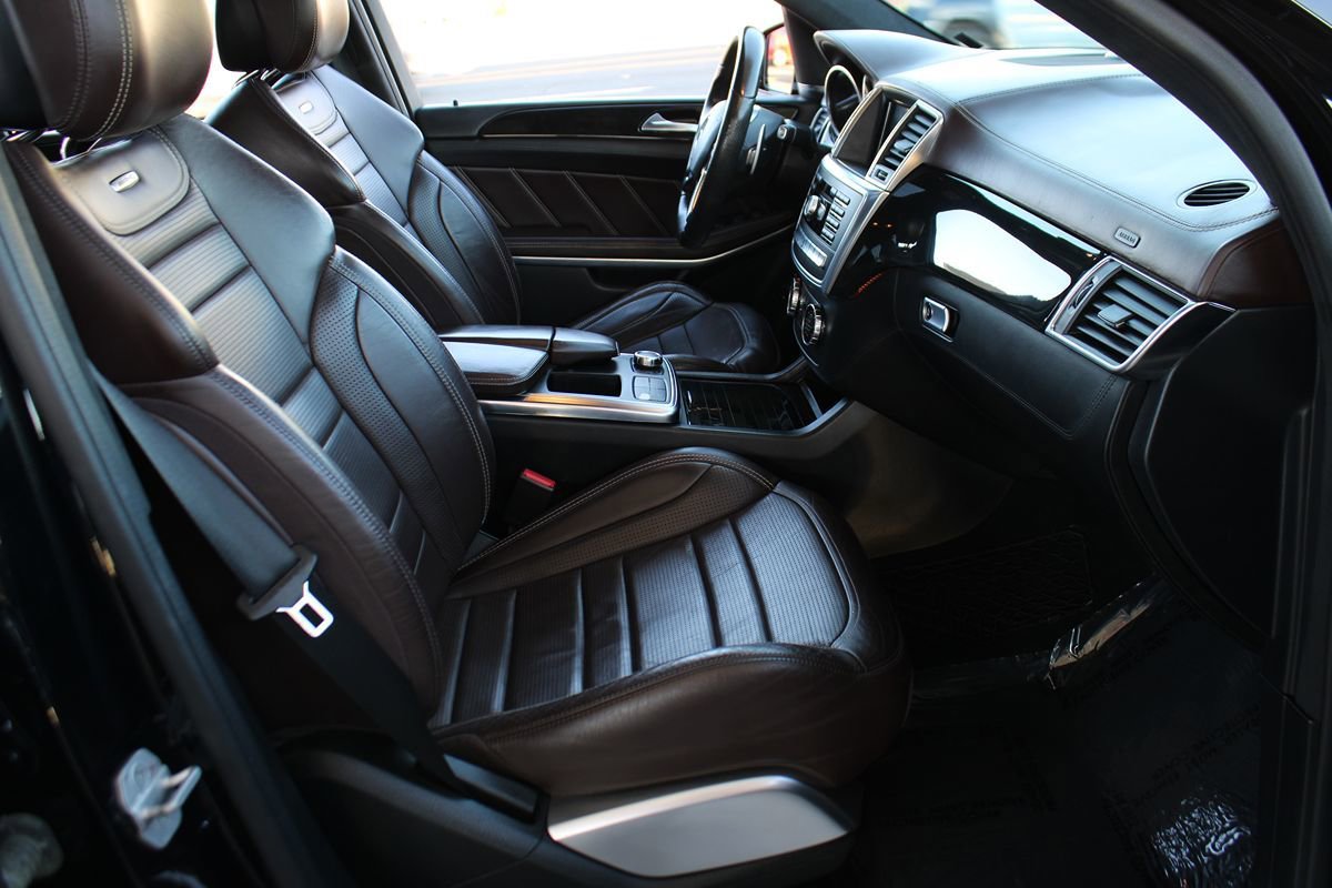 Used 2016 Mercedes-Benz GL 63 AMG 4MATIC image 37