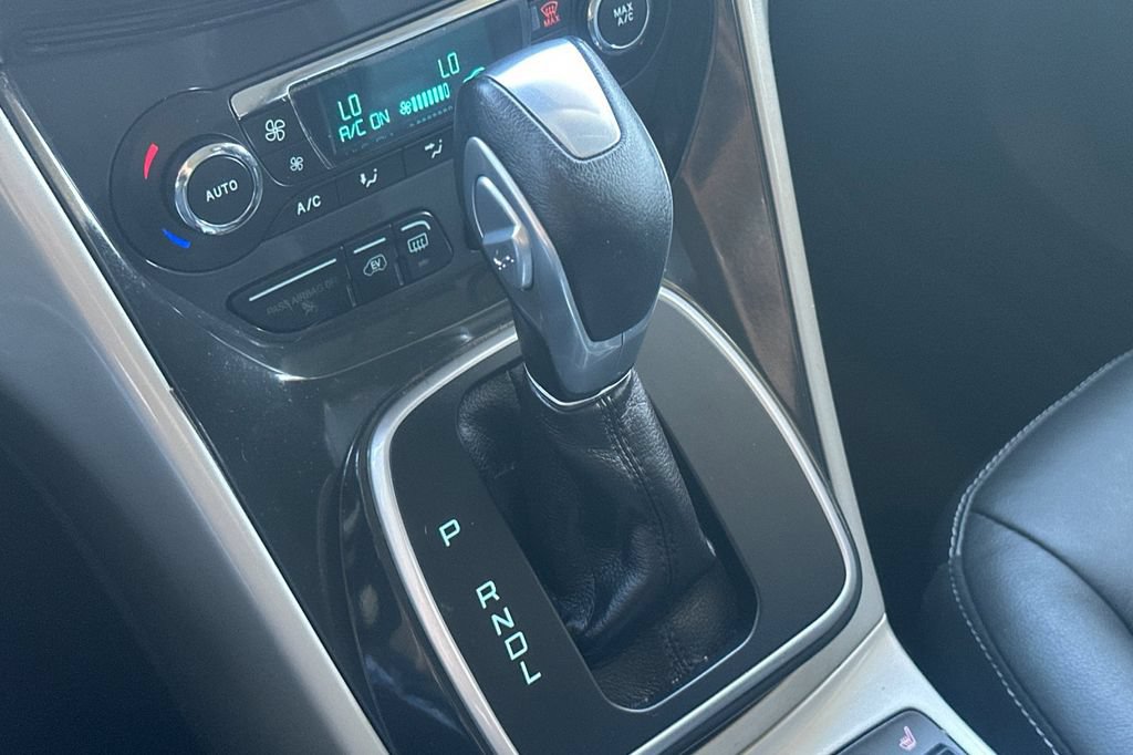 Used 2016 Ford C-MAX Energi SEL w/ Equipment Group 302A FWD image 24