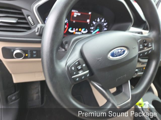 Used 2020 Ford Escape SE image 10
