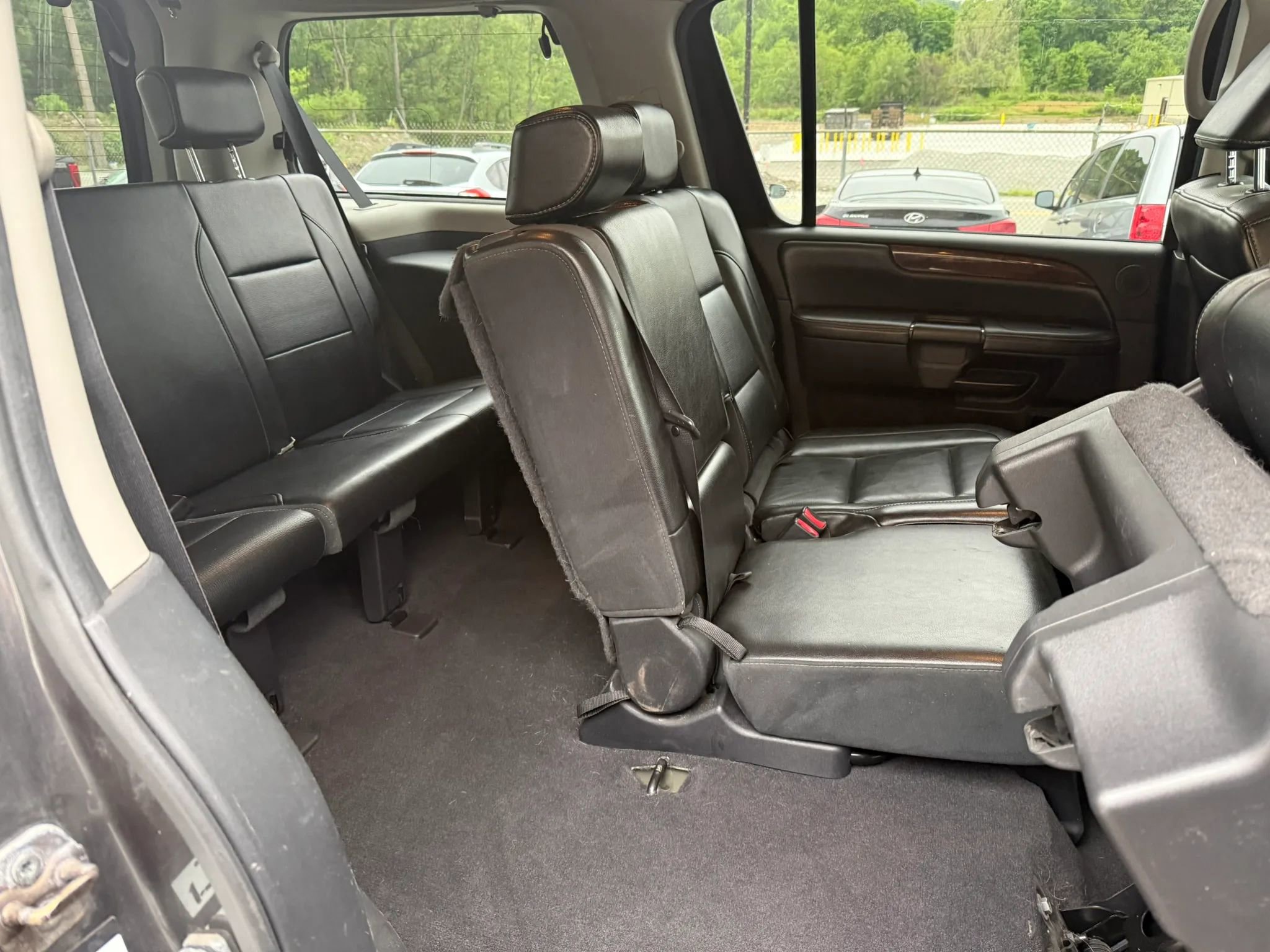 Used 2011 Nissan Armada SL AWD/4WD image 17
