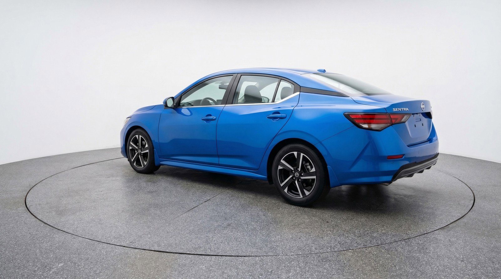 Used 2025 Nissan Sentra SV image 6