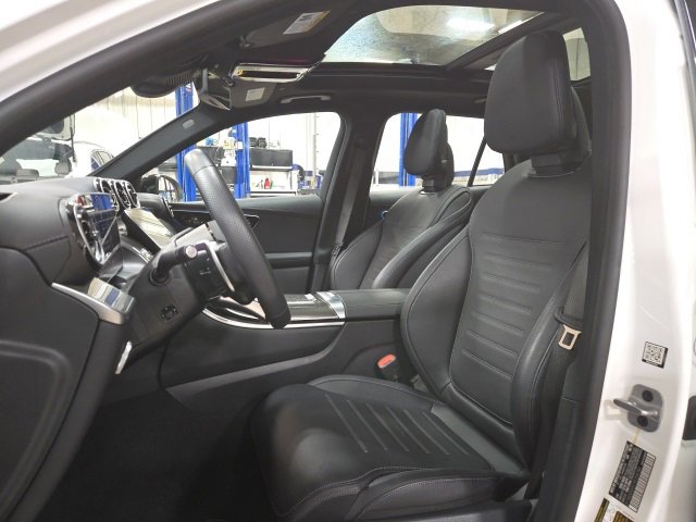 Certified 2025 Mercedes-Benz GLC 43 AMG 4MATIC image 5