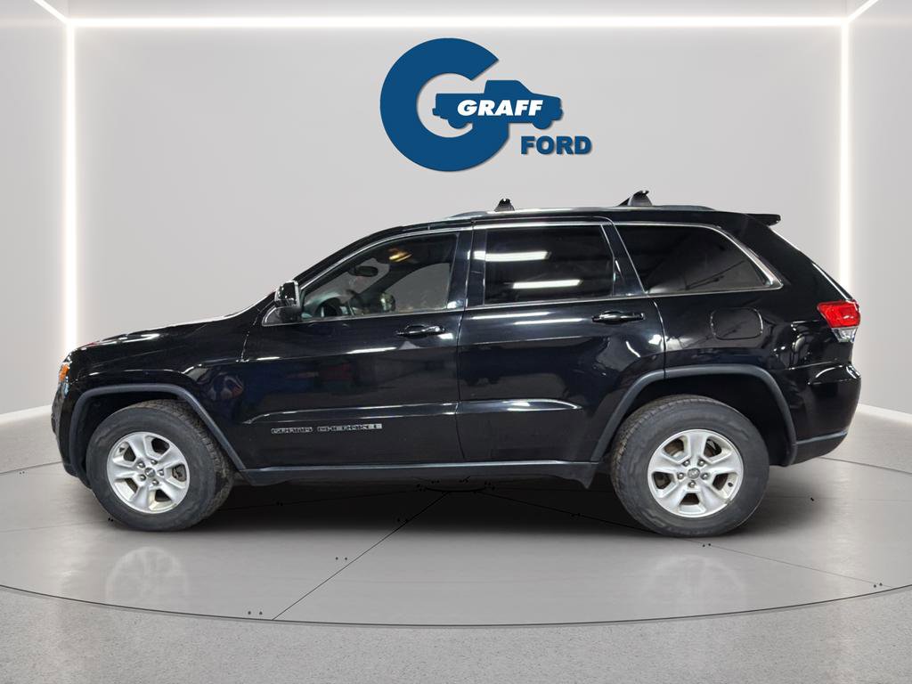 Used 2017 Jeep Grand Cherokee Laredo w/ Quick Order Package 23E AWD/4WD image 3