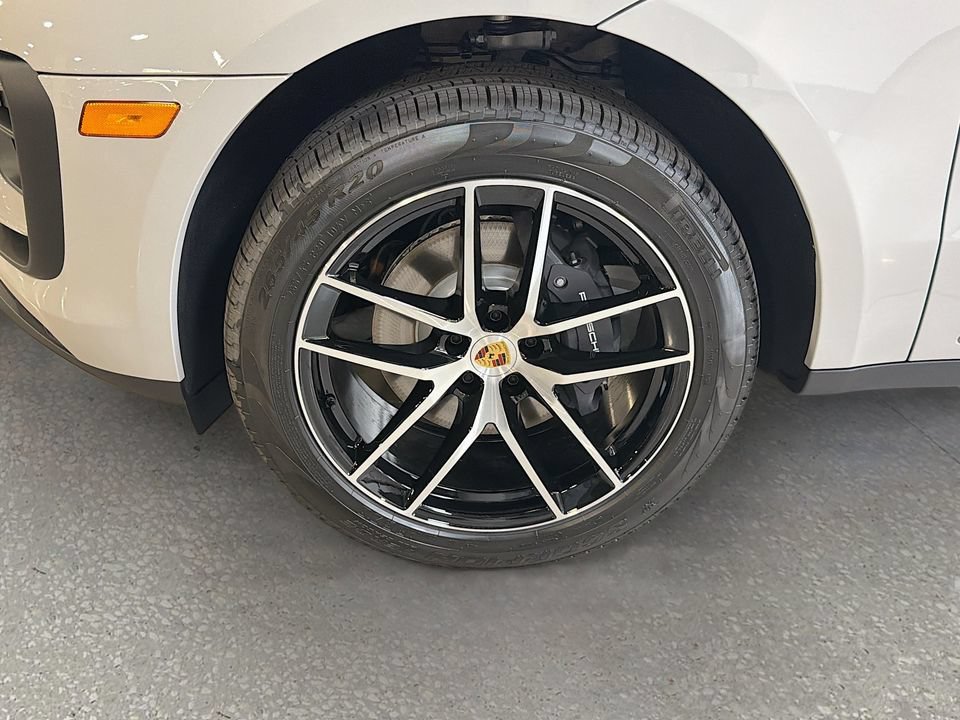 New 2026 Porsche Macan AWD/4WD image 33