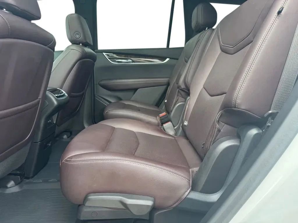 Used 2021 Cadillac XT6 Premium Luxury w/ LPO, Floor Liner Package image 18