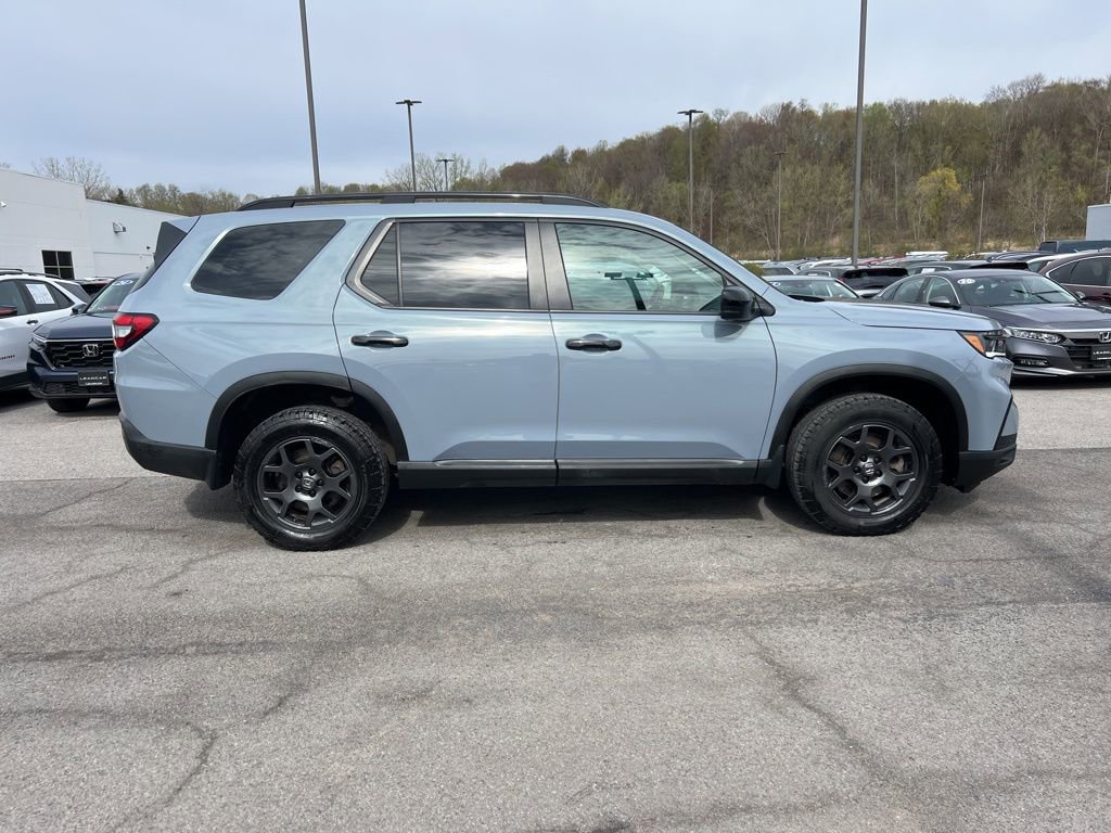 Used 2023 Honda Pilot TrailSport image 6