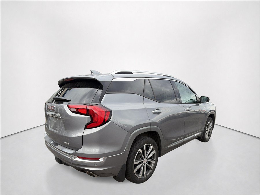 Used 2020 GMC Terrain Denali w/ Denali Premium Package AWD/4WD image 7