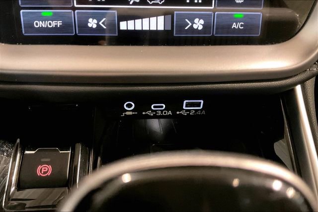 Used 2023 Subaru Outback Limited image 33