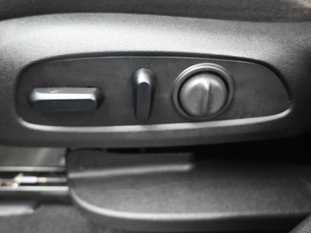 Used 2020 Chevrolet Equinox LT image 32