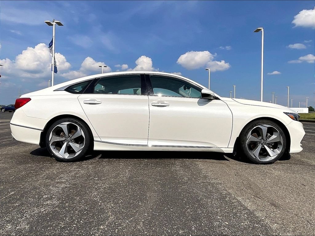 Certified 2018 Honda Accord Touring image 6