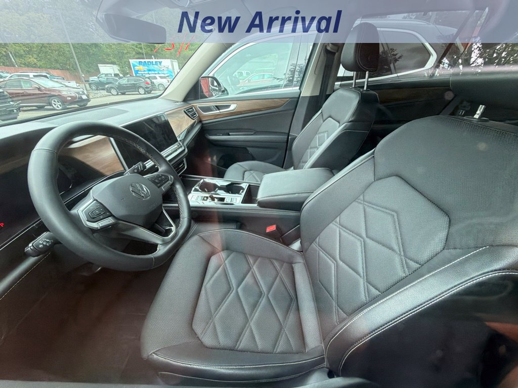 Used 2025 Volkswagen Atlas SE AWD/4WD image 7