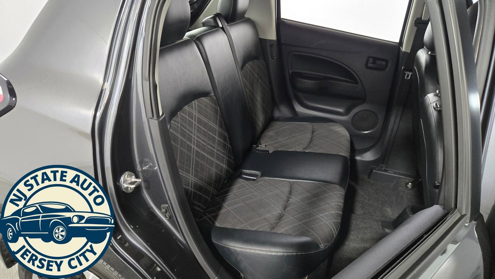 Used 2024 Mitsubishi Mirage Black Edition FWD image 30