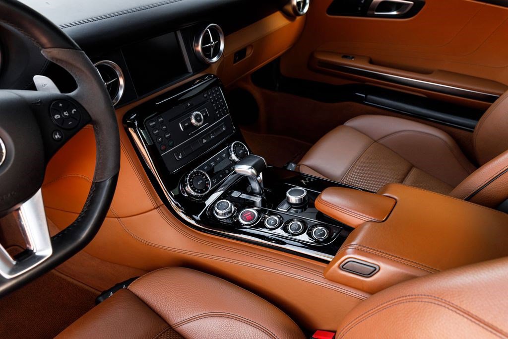 Used 2011 Mercedes-Benz SLS AMG Coupe image 40