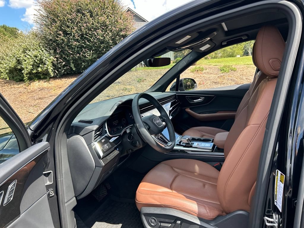 Used 2021 Audi Q7 3.0T Prestige AWD/4WD image 34