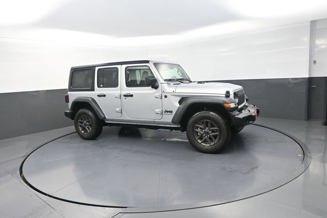 Used 2024 Jeep Wrangler Unlimited Sport AWD/4WD image 26