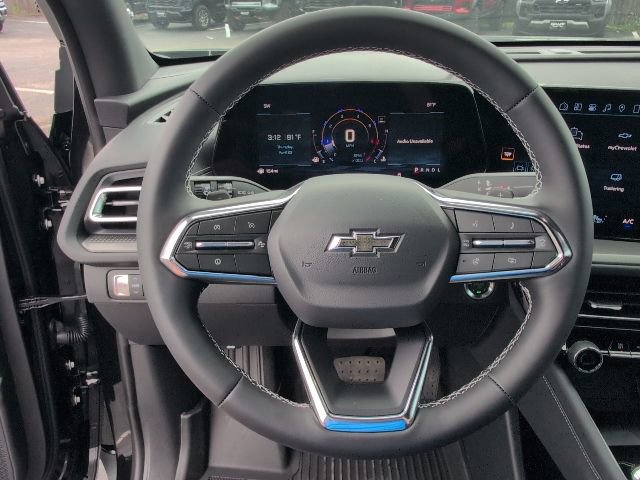 New 2026 Chevrolet Traverse LT w/ Midnight/Sport Edition FWD image 18