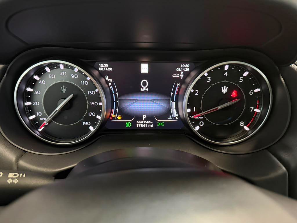 Used 2023 Maserati Levante GT AWD/4WD image 33
